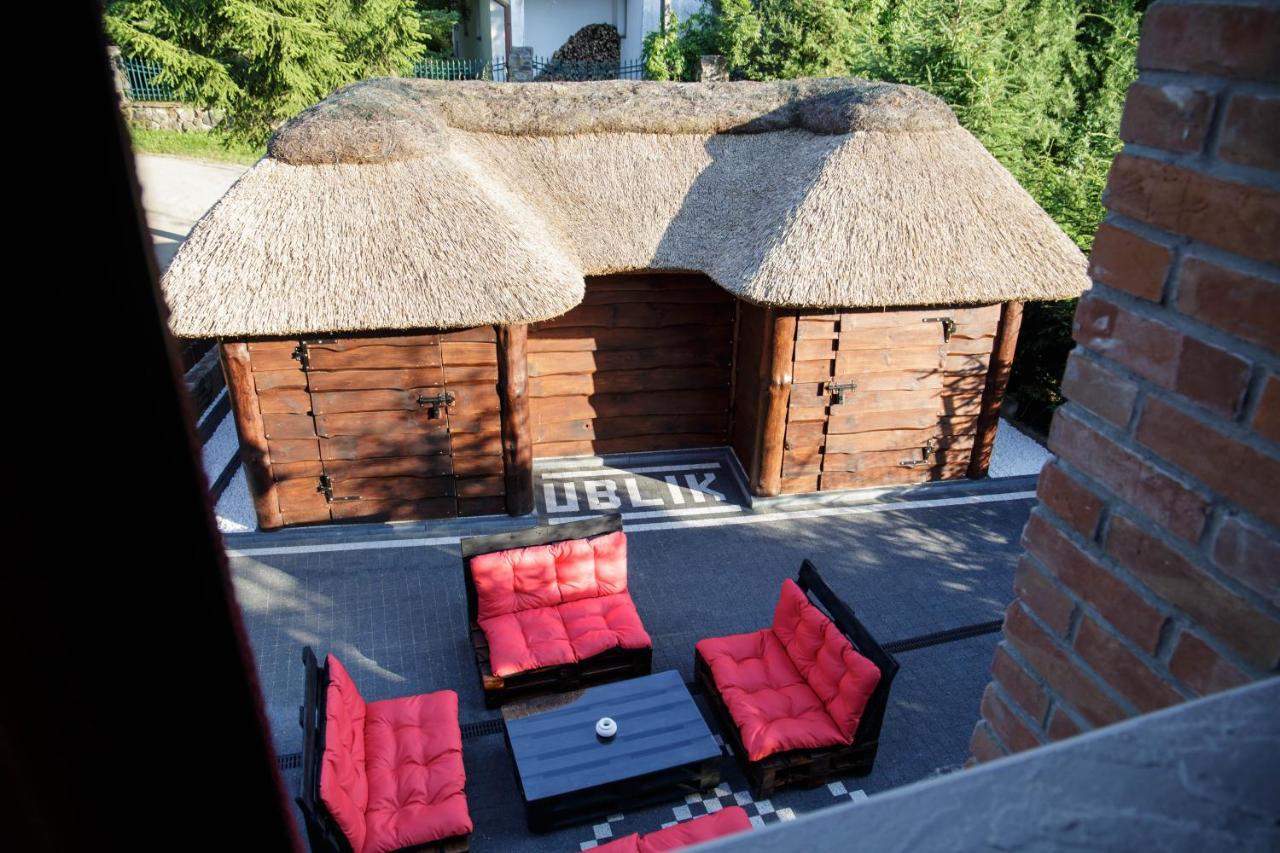 Dom Nad Jeziorem Ublik Z Sauna I Jacuzzi Eksteriør bilde